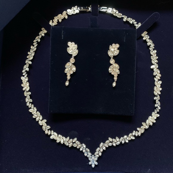 NEW Swarovski “Diapason” Necklace Earring SET - Picture 2 of 8
